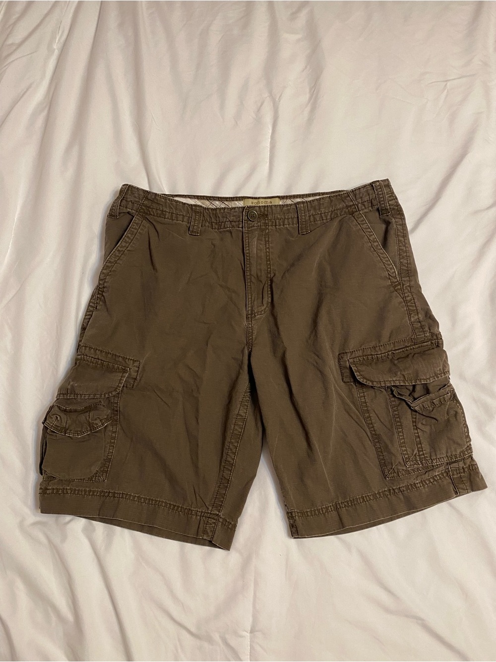 Sonoma Brown Cargo Shorts with Multi-Pocket Utility Design
